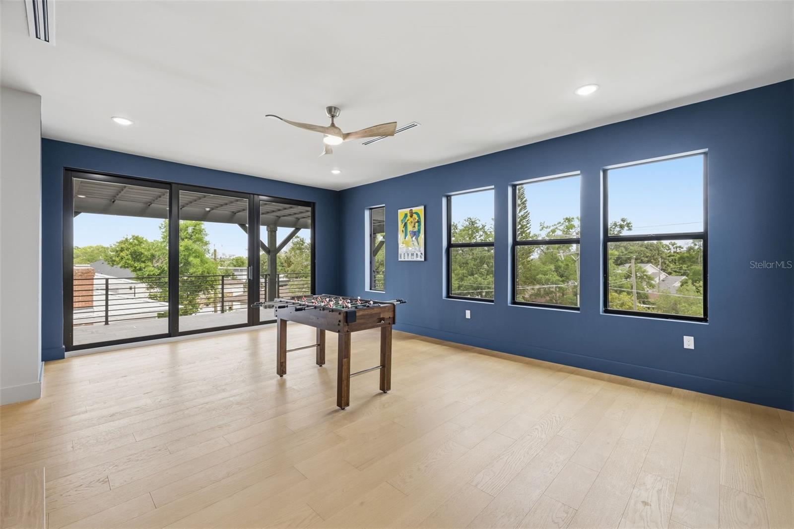 2301 N RIDGEWOOD AVE, TAMPA, FL, 33602