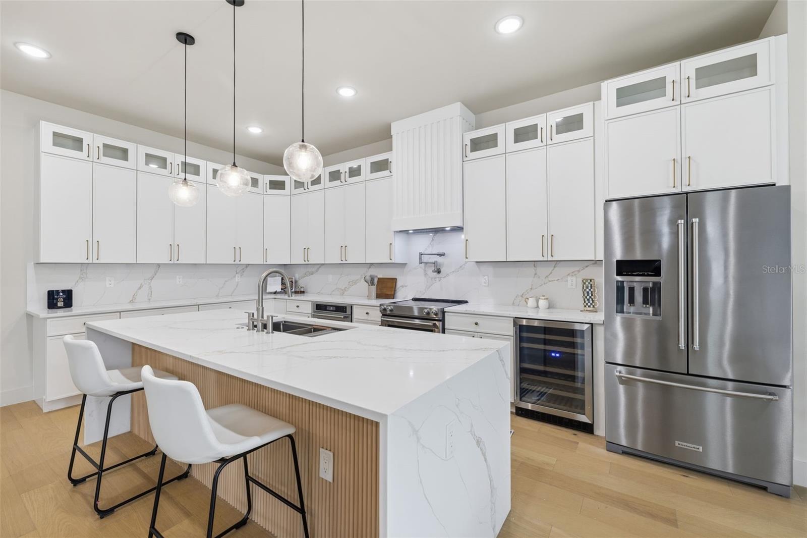 2301 N RIDGEWOOD AVE, TAMPA, FL, 33602