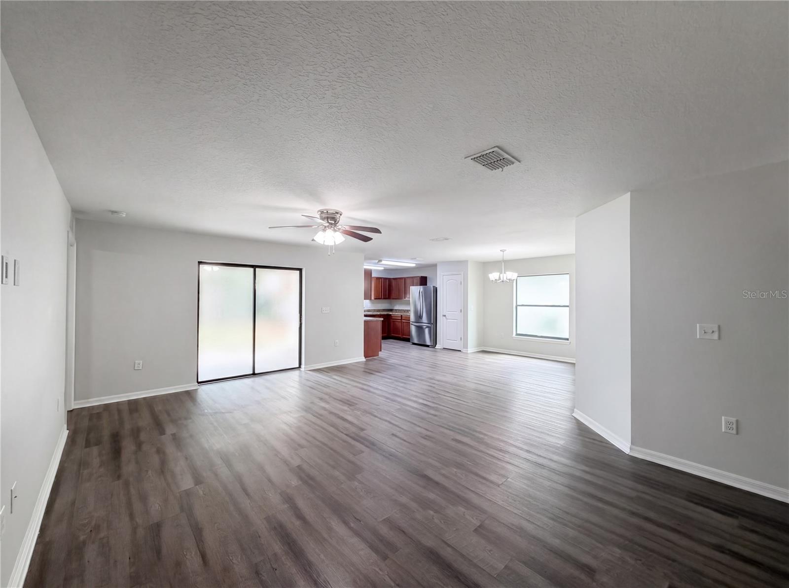 2440 BRACKNELL FOREST TRL, TAVARES, FL, 32778