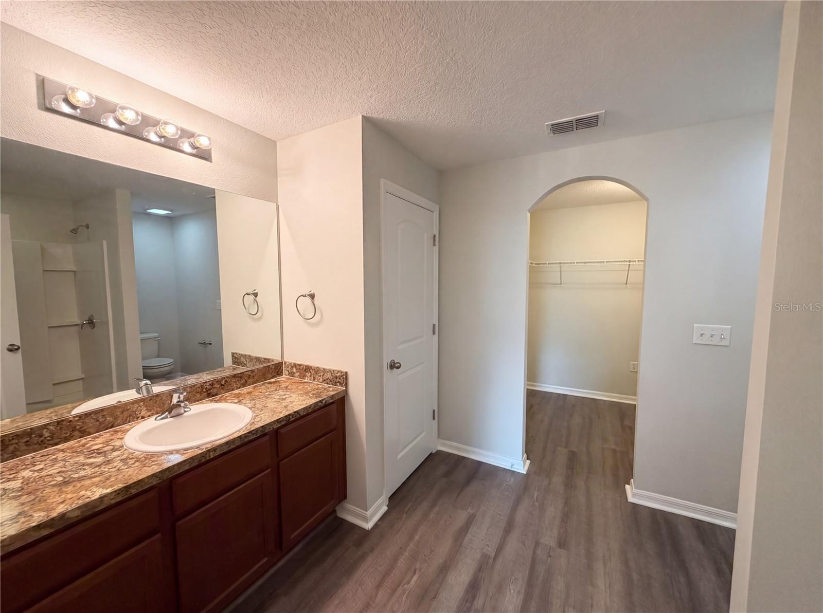 2440 BRACKNELL FOREST TRL, TAVARES, FL, 32778