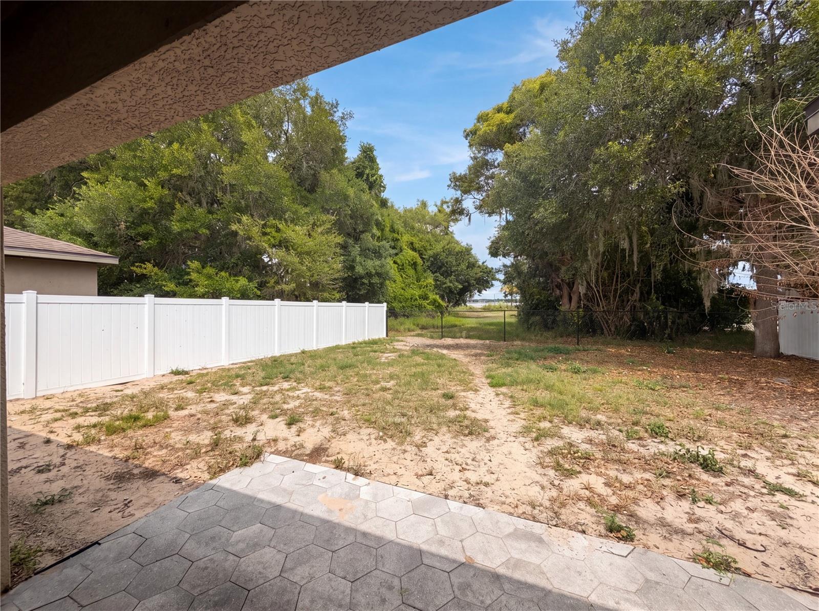 2440 BRACKNELL FOREST TRL, TAVARES, FL, 32778