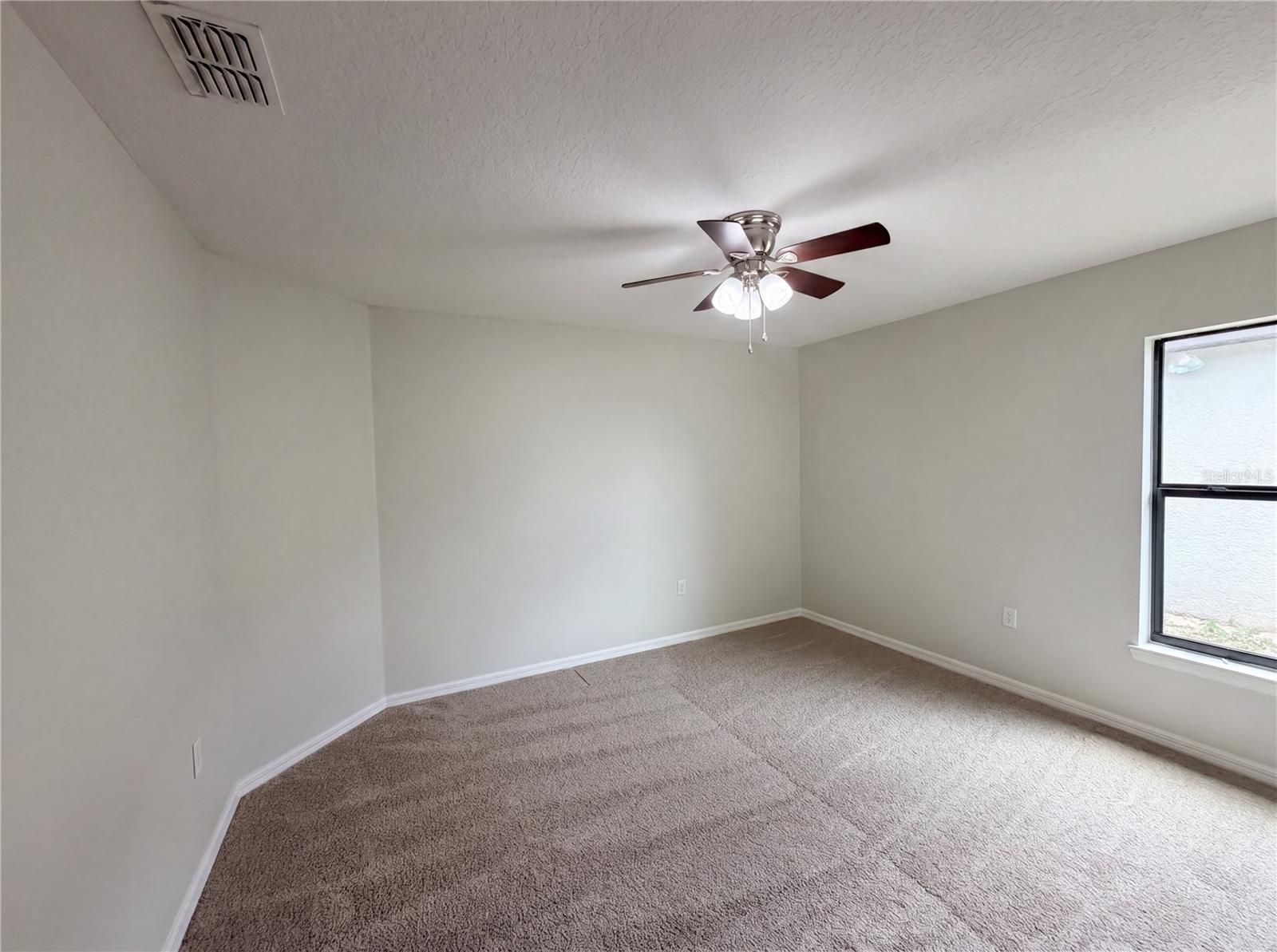 2440 BRACKNELL FOREST TRL, TAVARES, FL, 32778