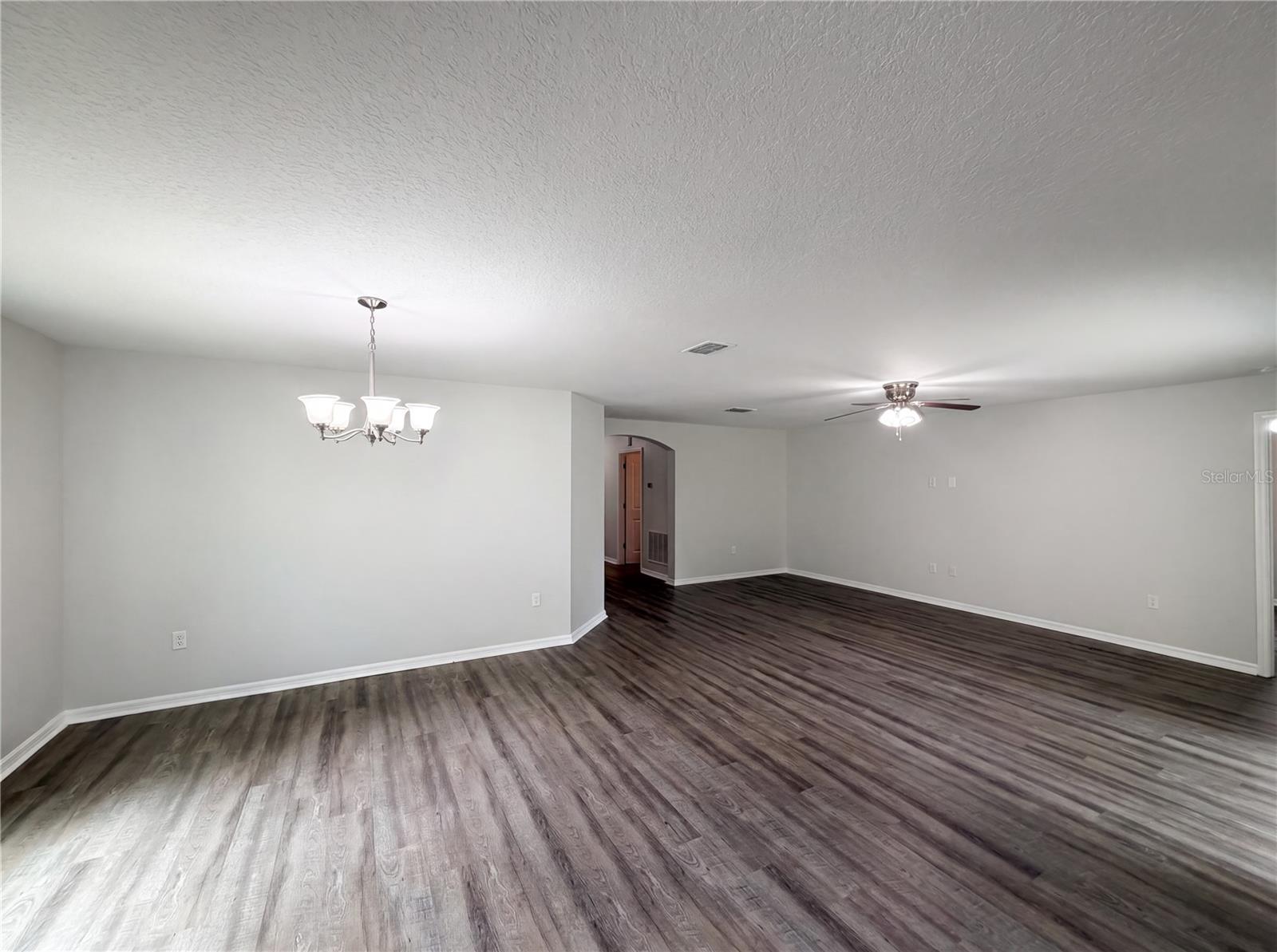 2440 BRACKNELL FOREST TRL, TAVARES, FL, 32778