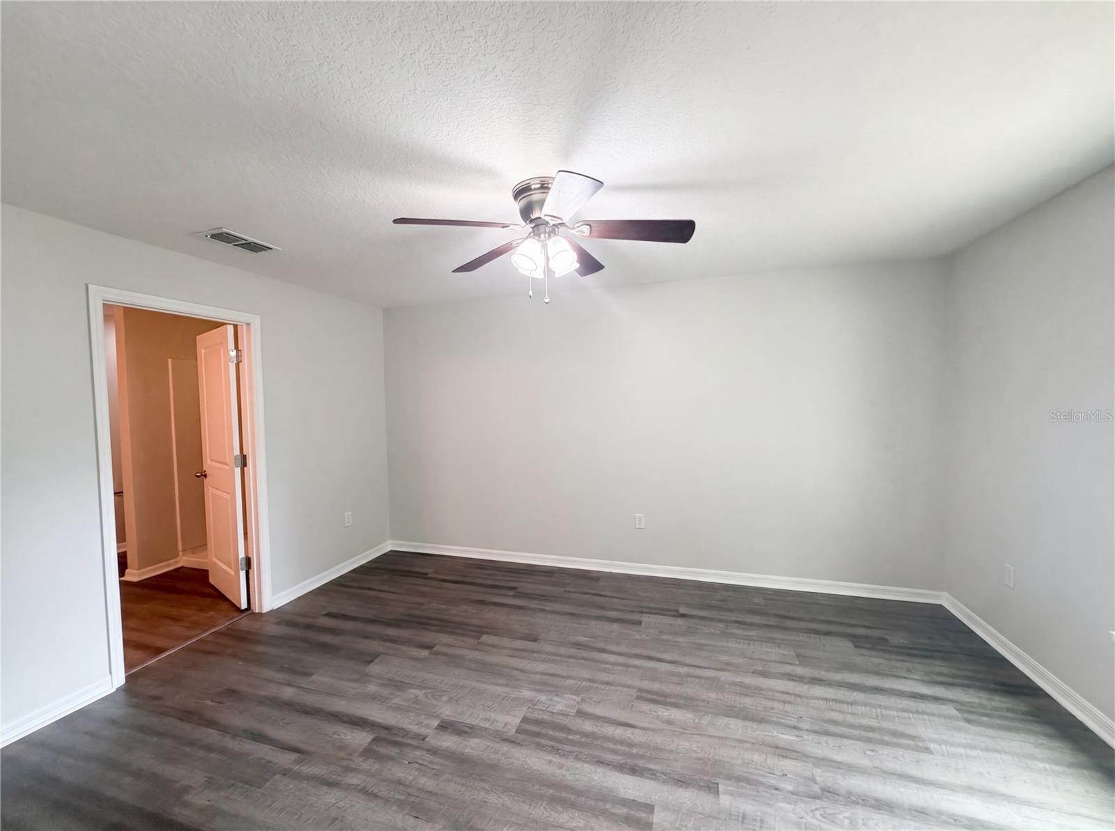 2440 BRACKNELL FOREST TRL, TAVARES, FL, 32778