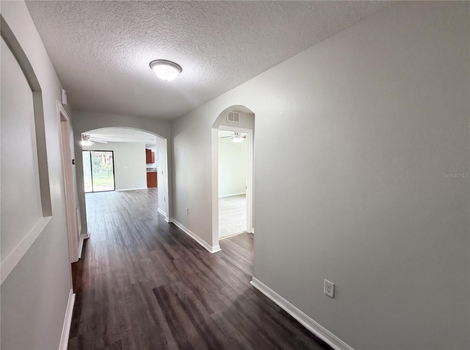 2440 BRACKNELL FOREST TRL, TAVARES, FL, 32778