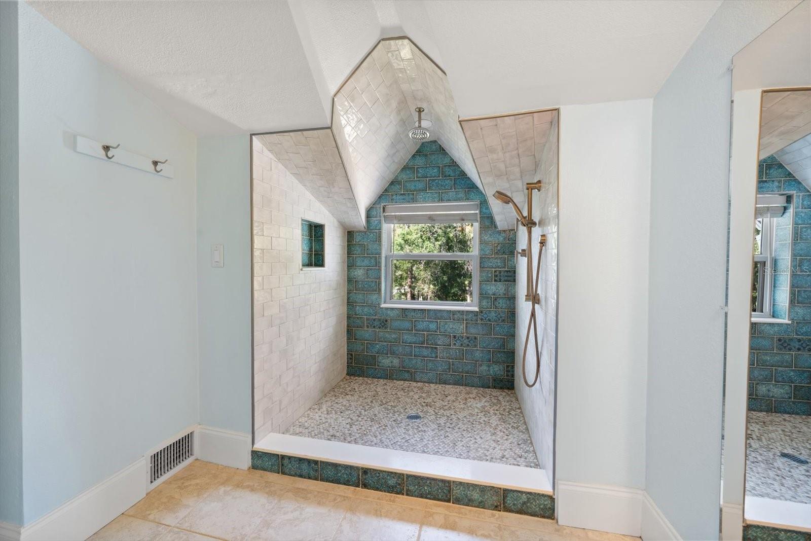 236 SHORE DR, PALM HARBOR, FL, 34683