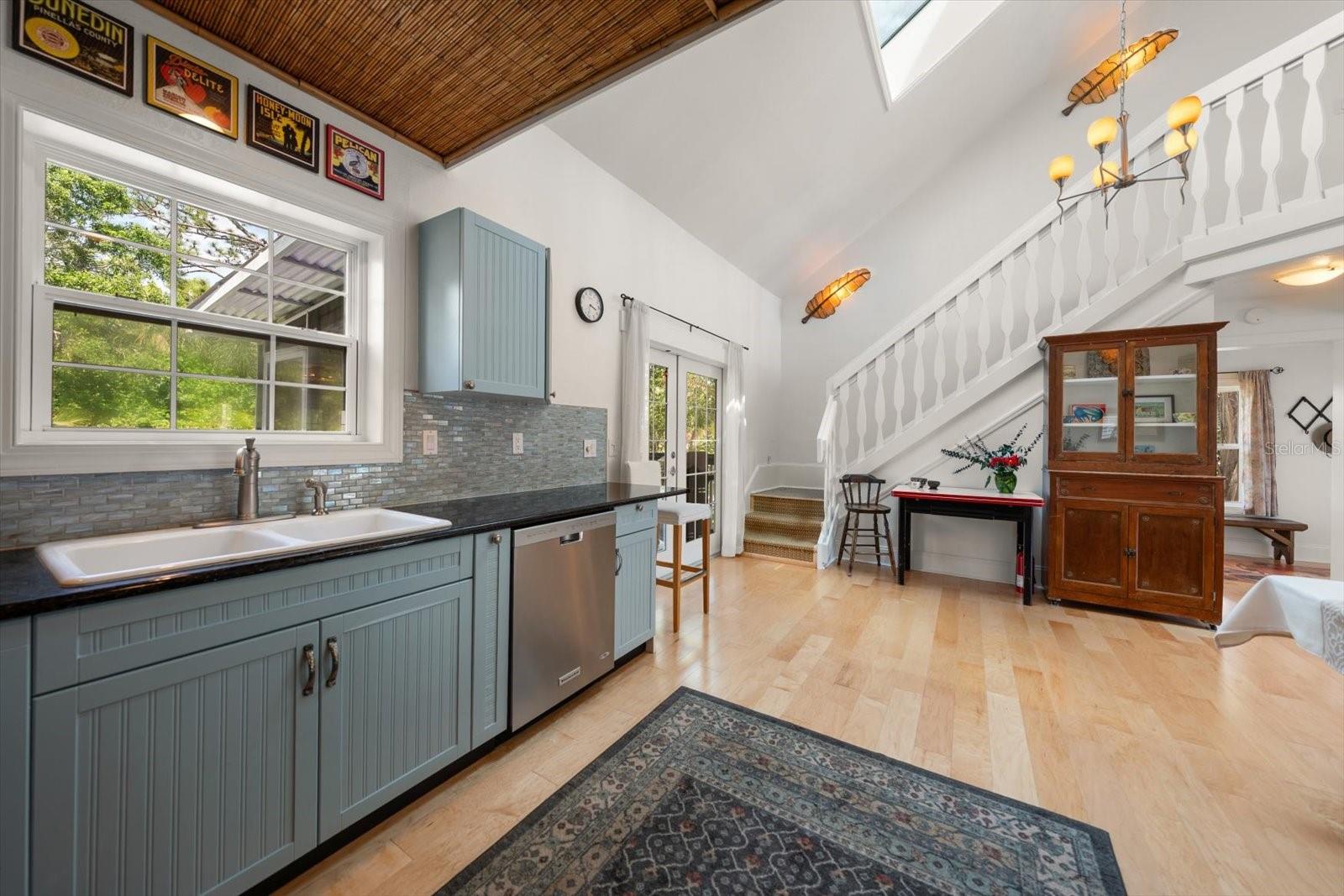 236 SHORE DR, PALM HARBOR, FL, 34683