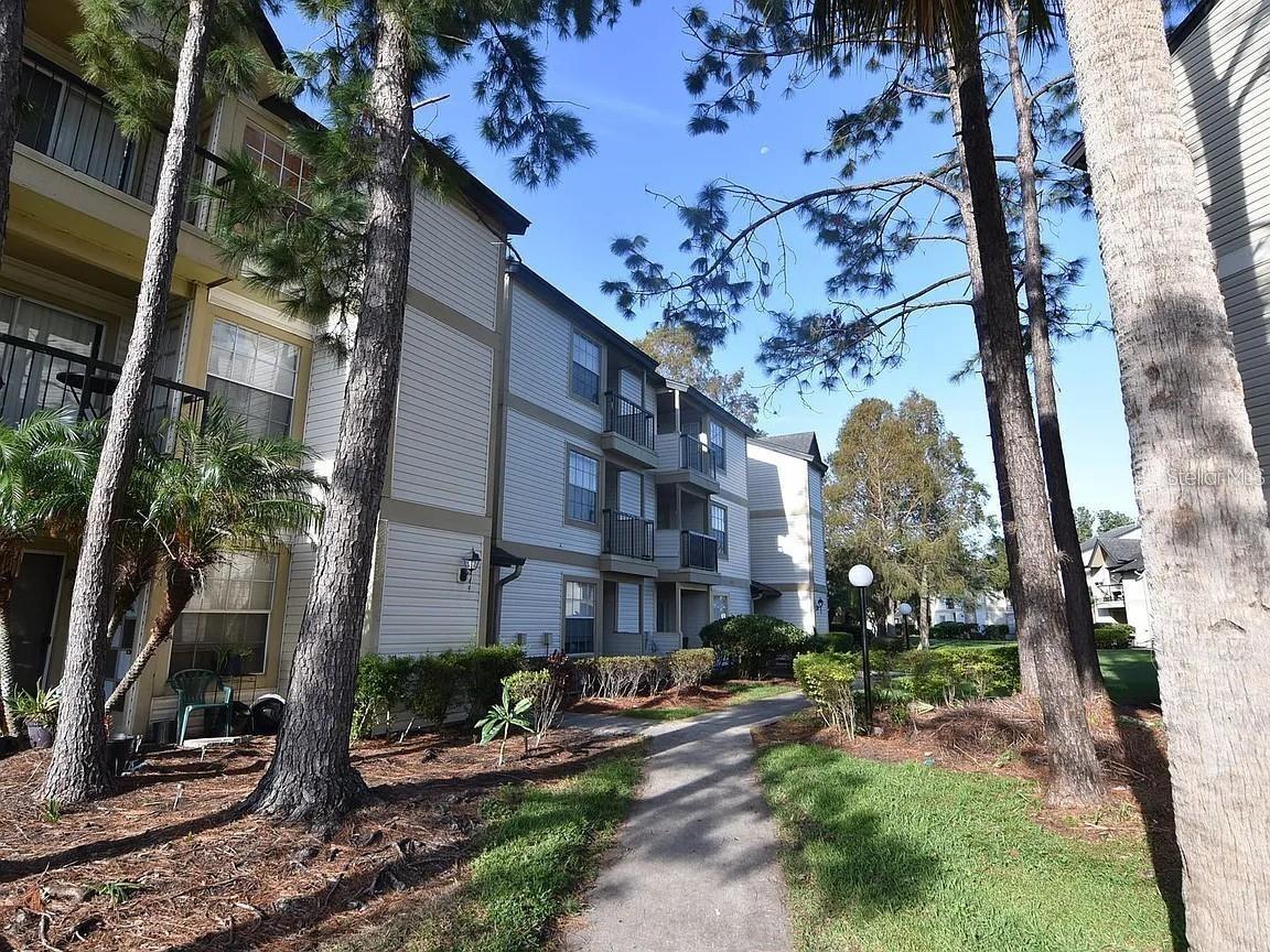 1908 LAKE ATRIUMS CIR #15, ORLANDO, FL, 32839
