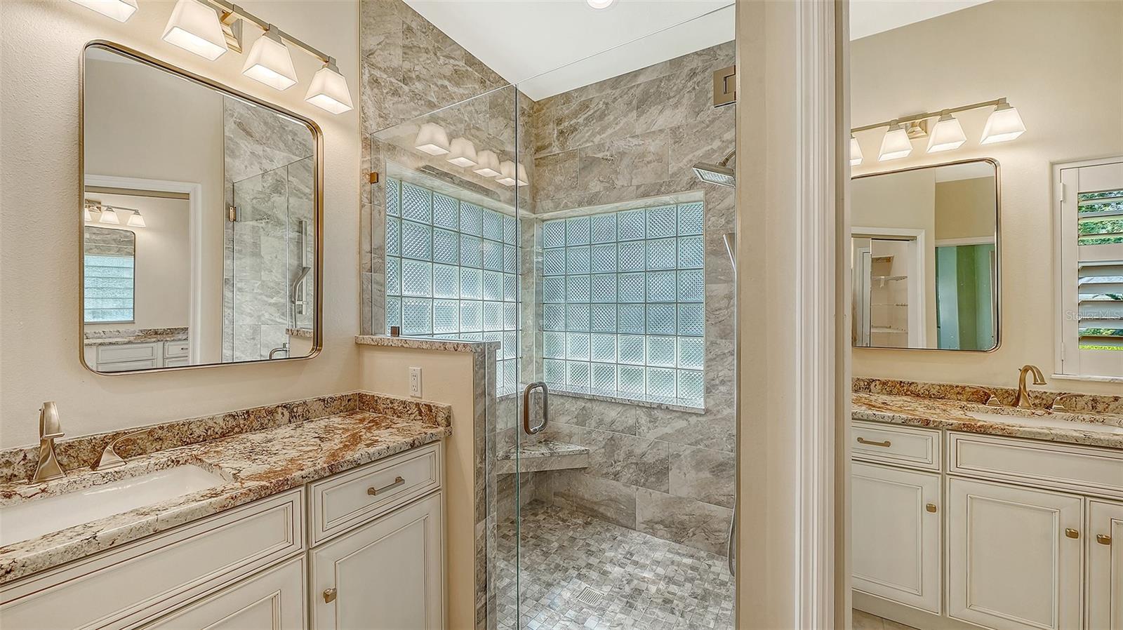 2869 SANDRINGHAM PL, SARASOTA, FL, 34235