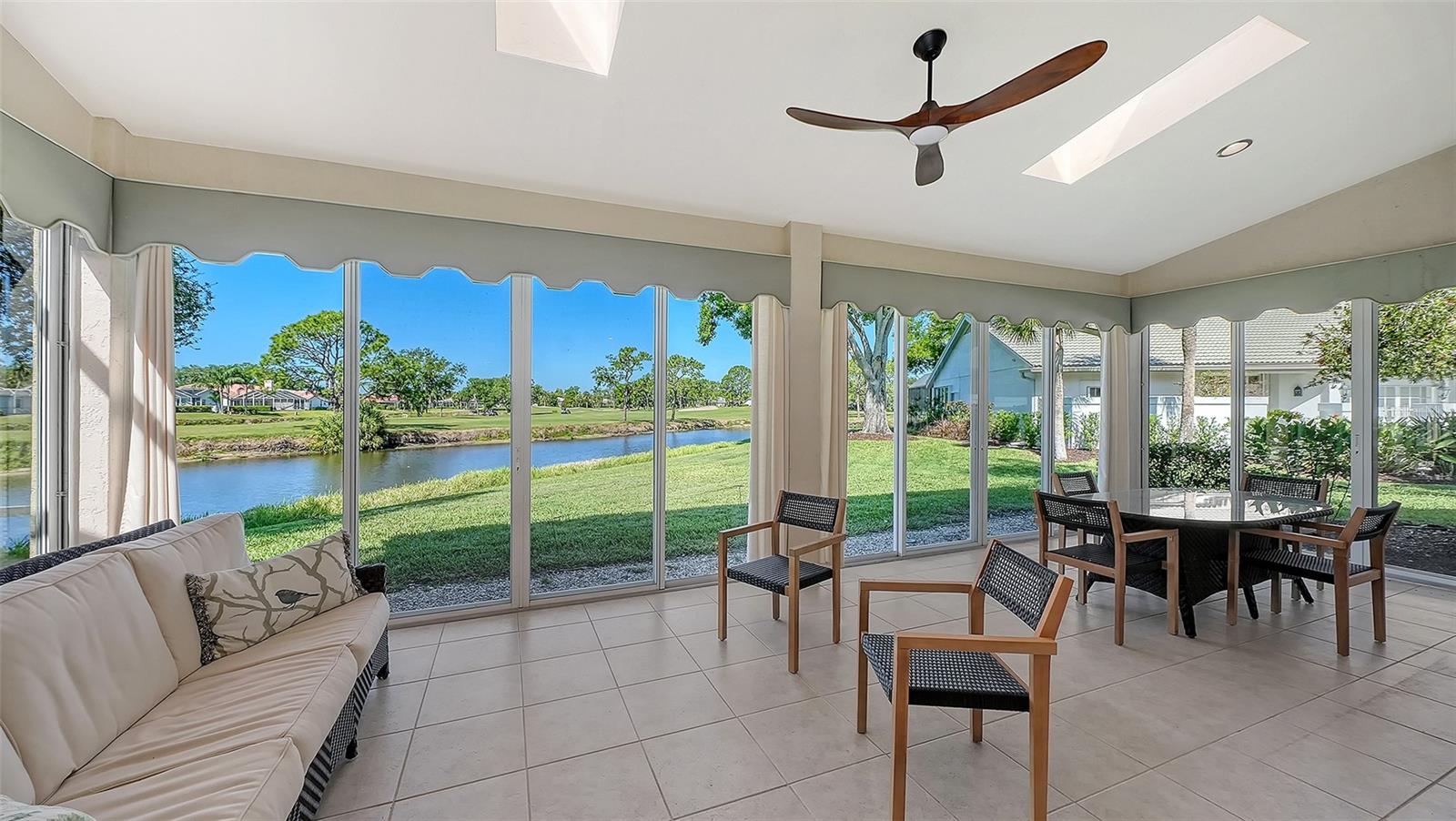 2869 SANDRINGHAM PL, SARASOTA, FL, 34235