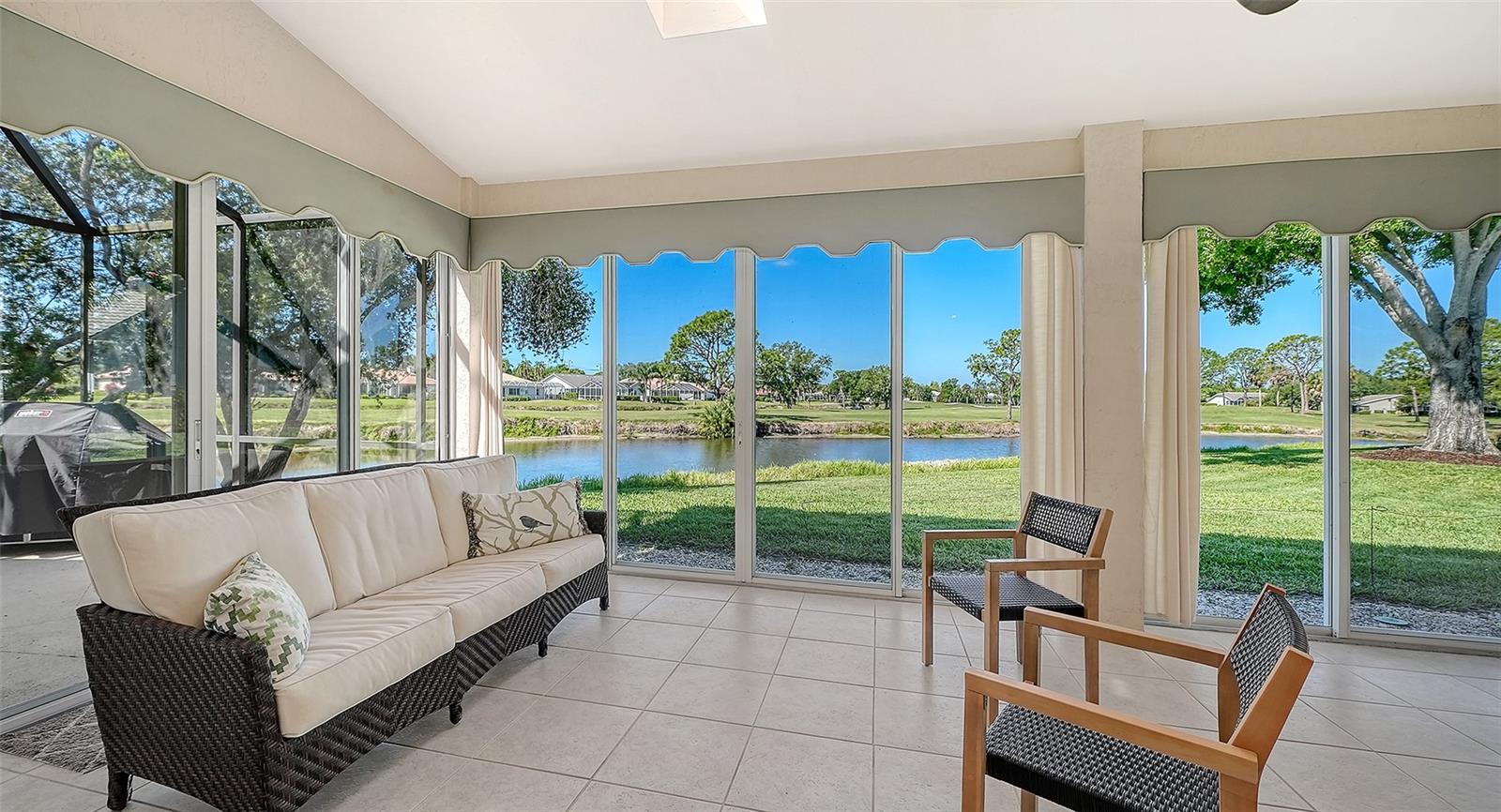 2869 SANDRINGHAM PL, SARASOTA, FL, 34235