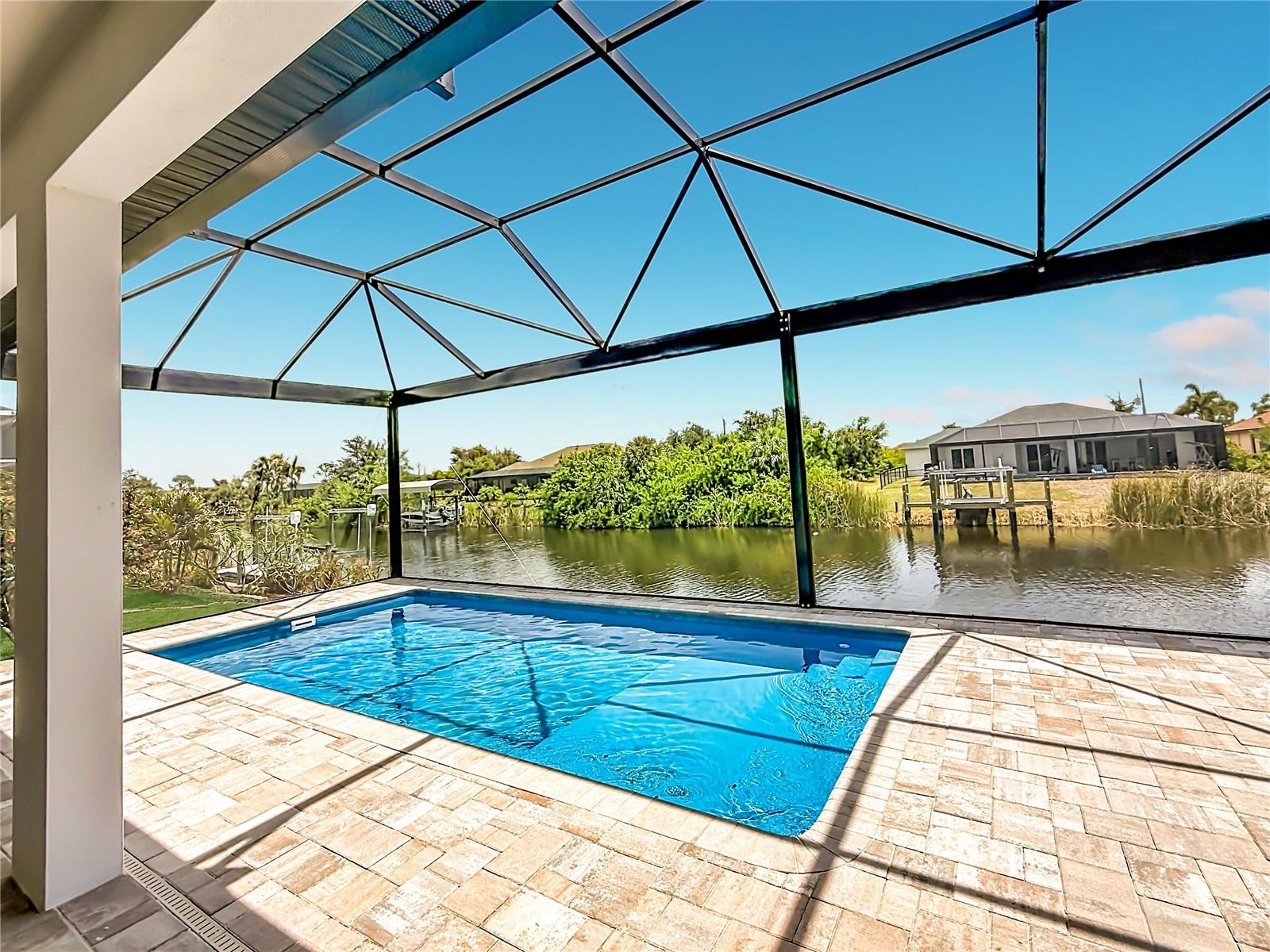 9524 SINGER CIR, PORT CHARLOTTE, FL, 33981