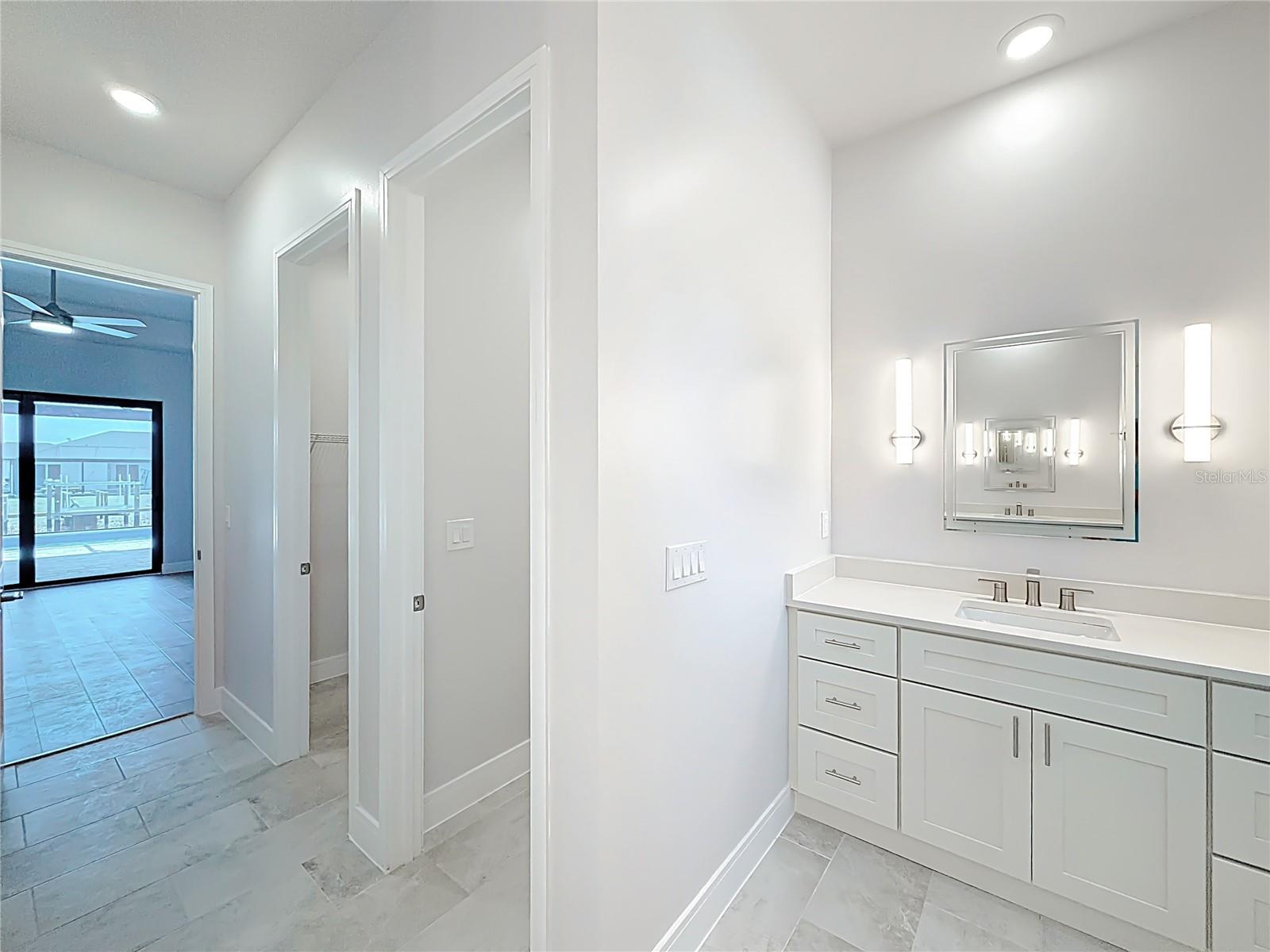 9524 SINGER CIR, PORT CHARLOTTE, FL, 33981