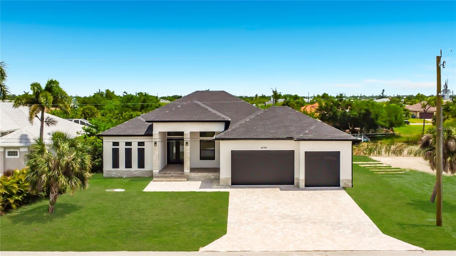 9524 SINGER CIR, PORT CHARLOTTE, FL, 33981