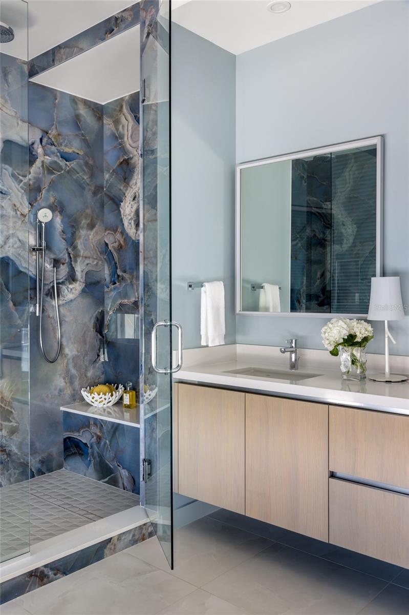 111 GOLDEN GATE PT #702, SARASOTA, FL, 34236