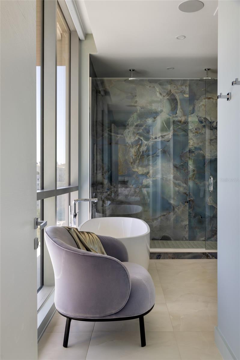 111 GOLDEN GATE PT #702, SARASOTA, FL, 34236