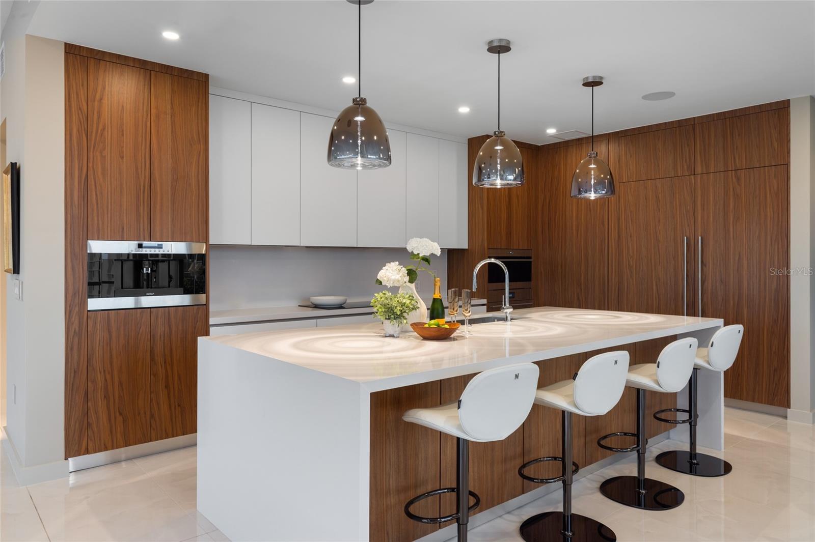 111 GOLDEN GATE PT #702, SARASOTA, FL, 34236