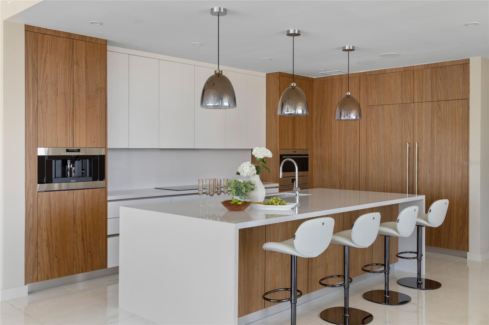 111 GOLDEN GATE PT #702, SARASOTA, FL, 34236