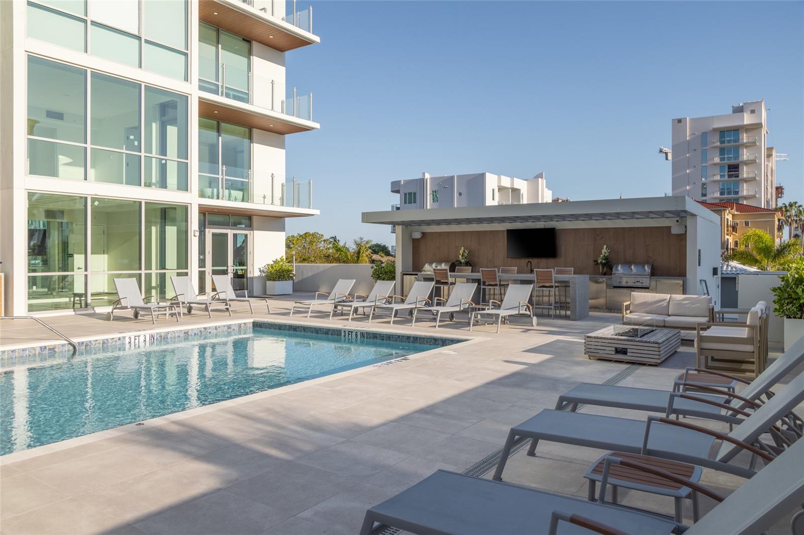 111 GOLDEN GATE PT #702, SARASOTA, FL, 34236