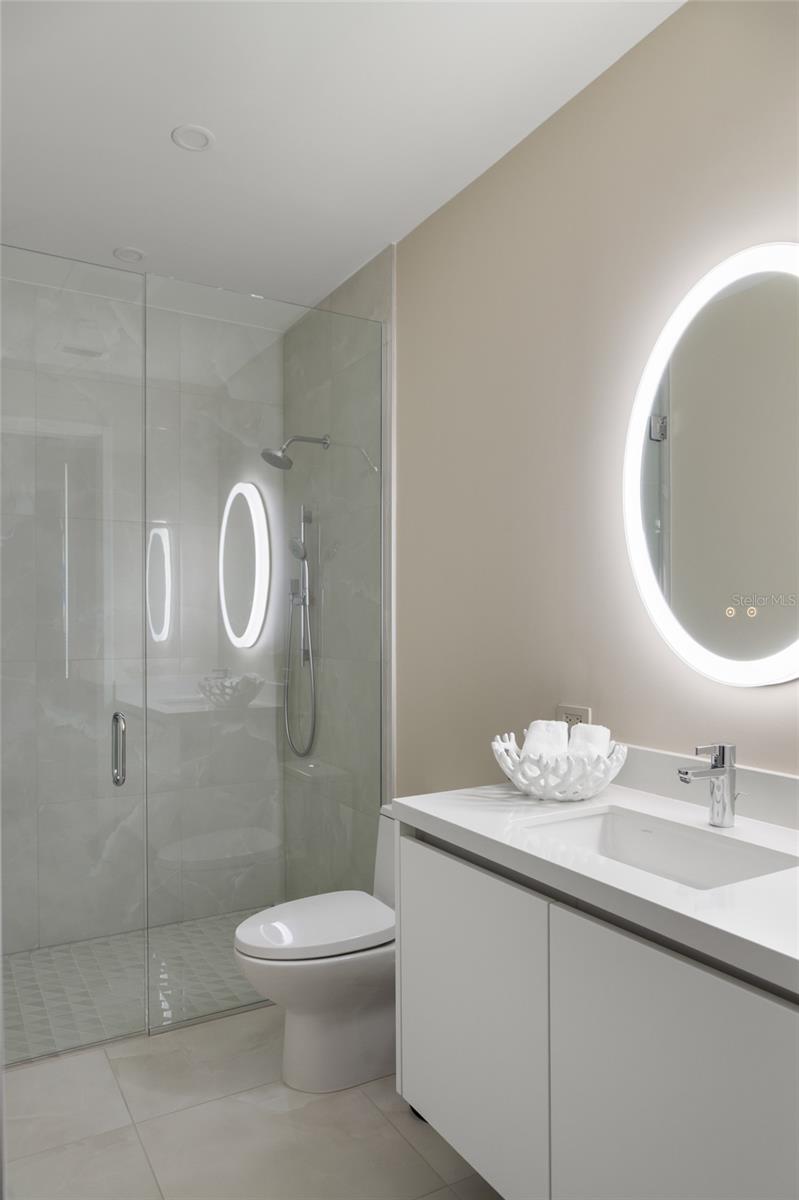 111 GOLDEN GATE PT #702, SARASOTA, FL, 34236