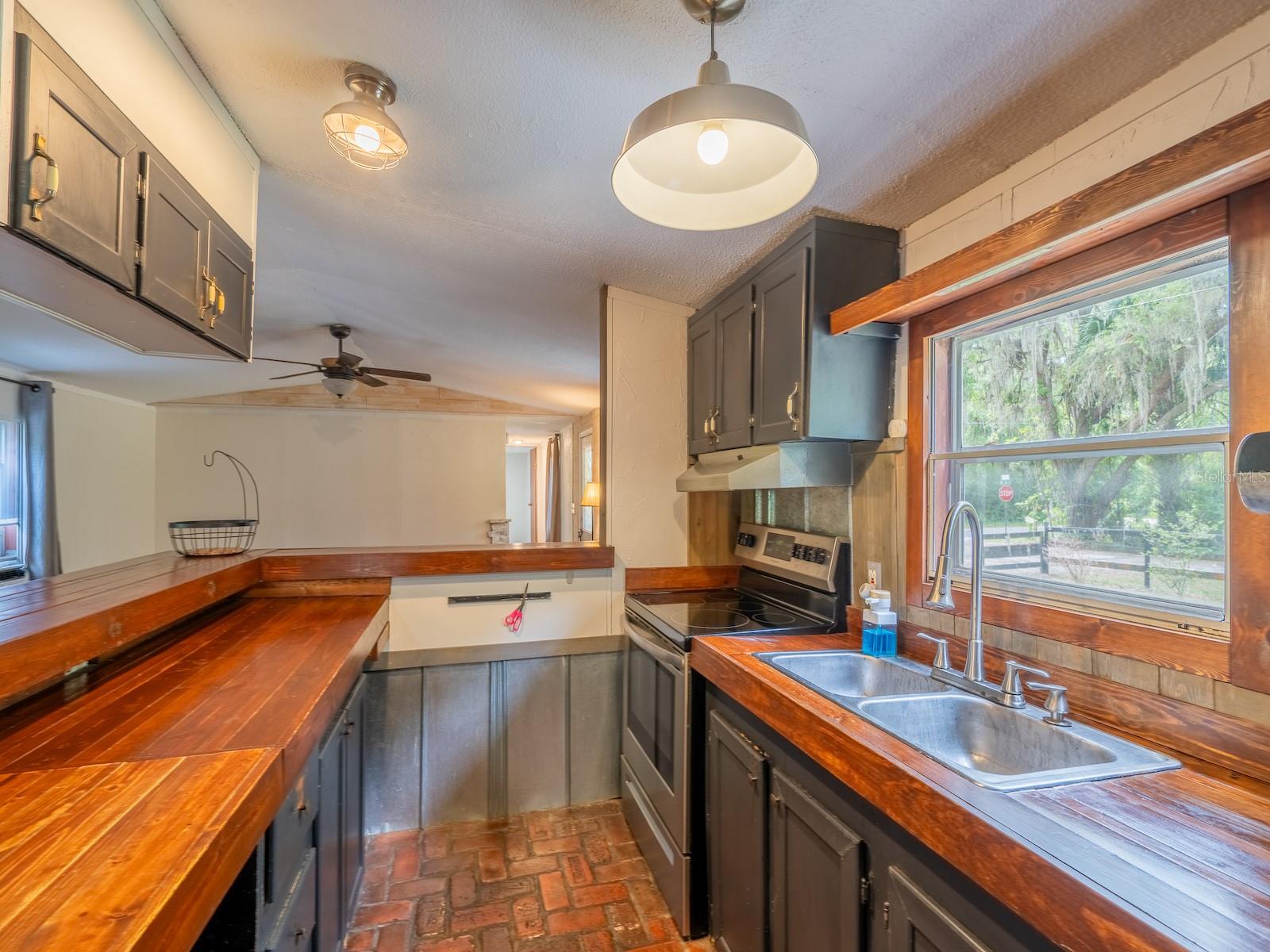 3055 NE 161ST ST, CITRA, FL, 32113