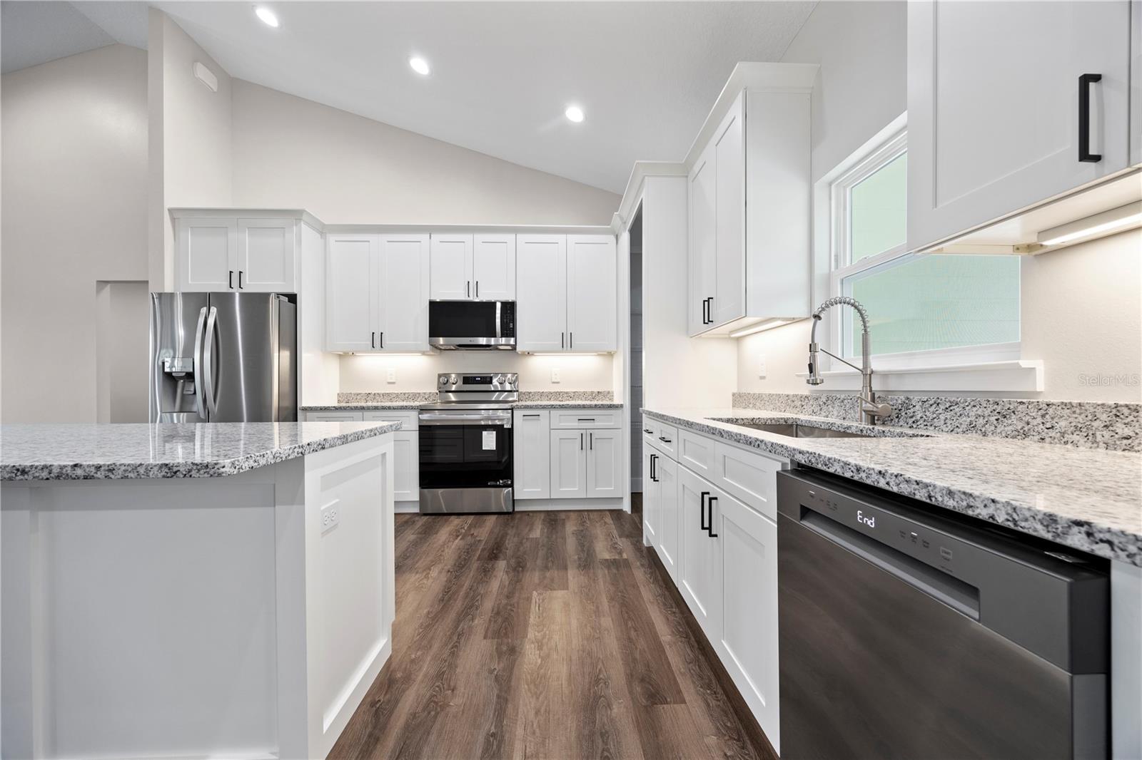 151 SW SCOTT PLACE, LAKE CITY, FL, 32024