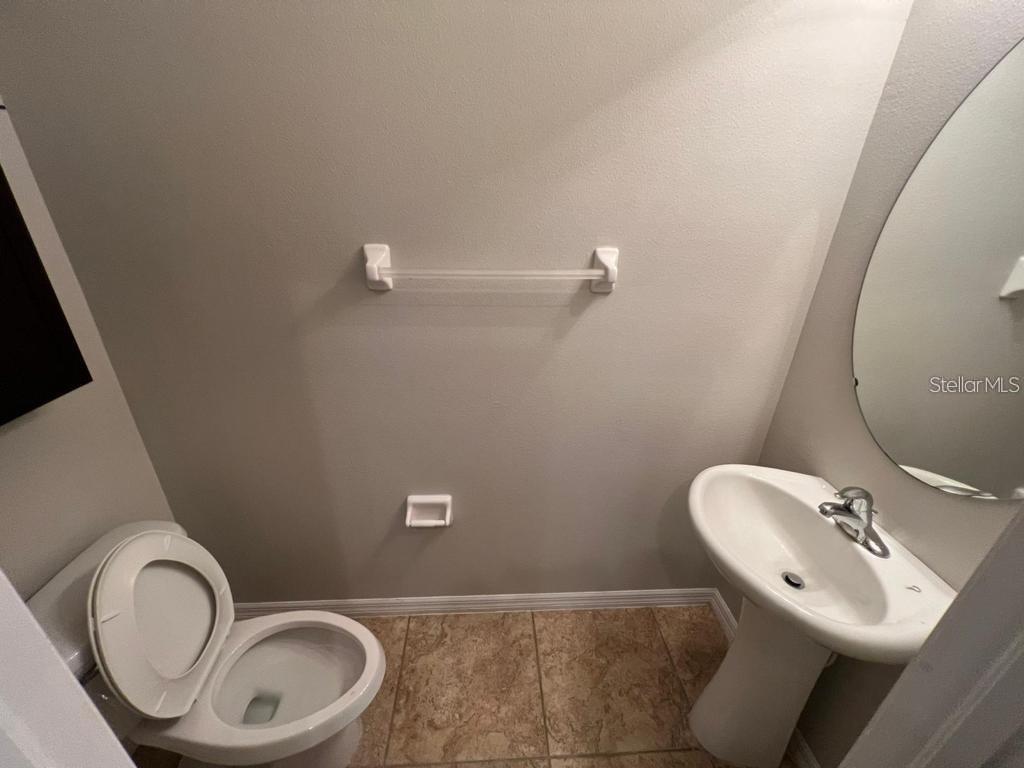 8301 PINE RIVER RD, TAMPA, FL, 33637