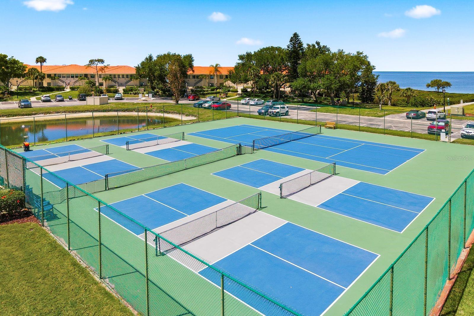 302 MARINER DR #302, TARPON SPRINGS, FL, 34689