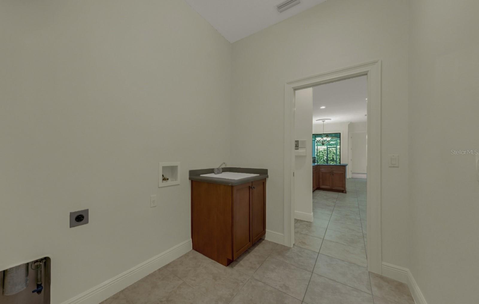 607 VICTORIA HILLS DR, DELAND, FL, 32724