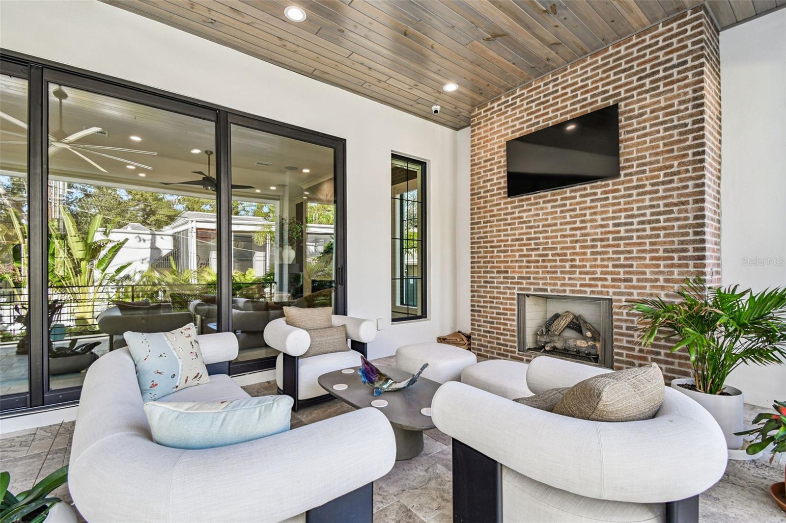 2915 W HARBOR VIEW AVE, TAMPA, FL, 33611