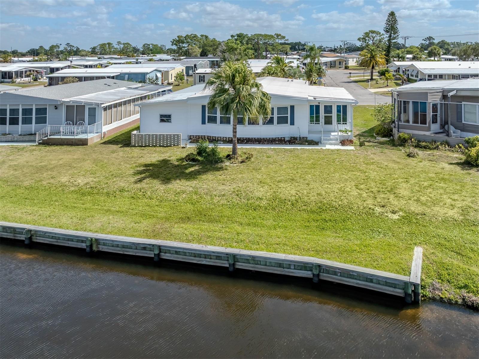 98 LAKEVIEW DR, NORTH PORT, FL, 34287