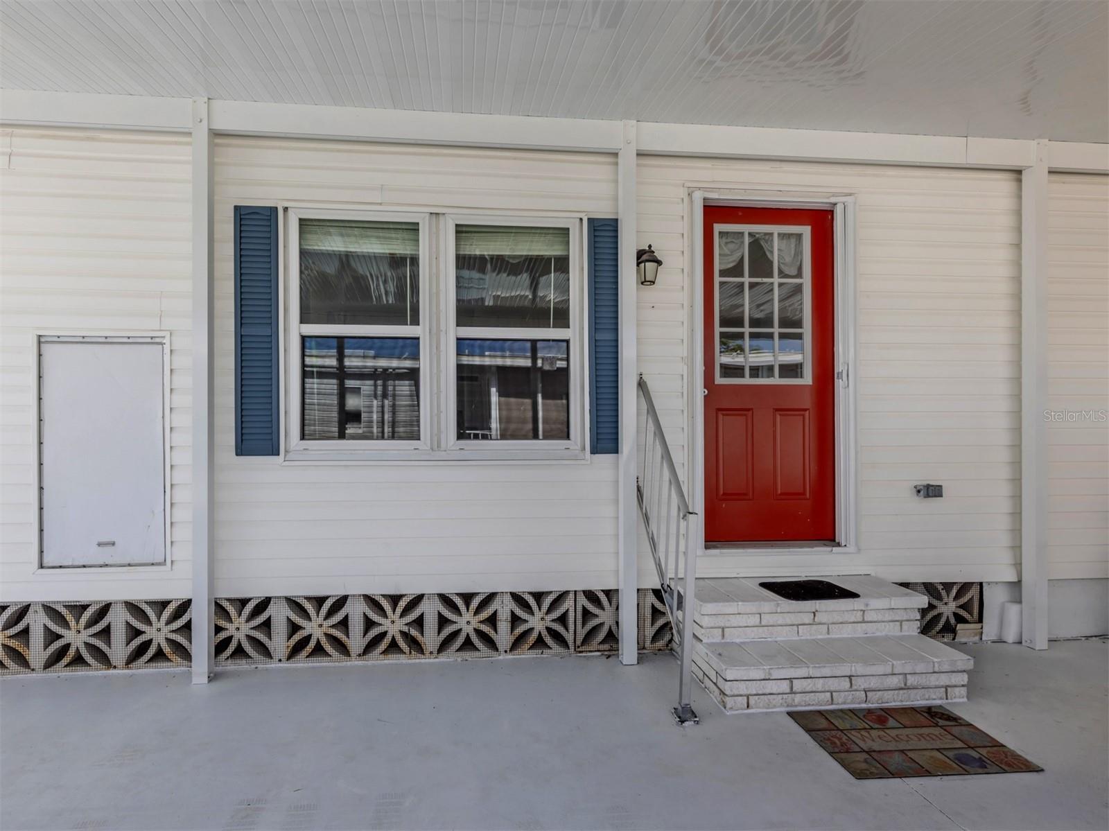 98 LAKEVIEW DR, NORTH PORT, FL, 34287