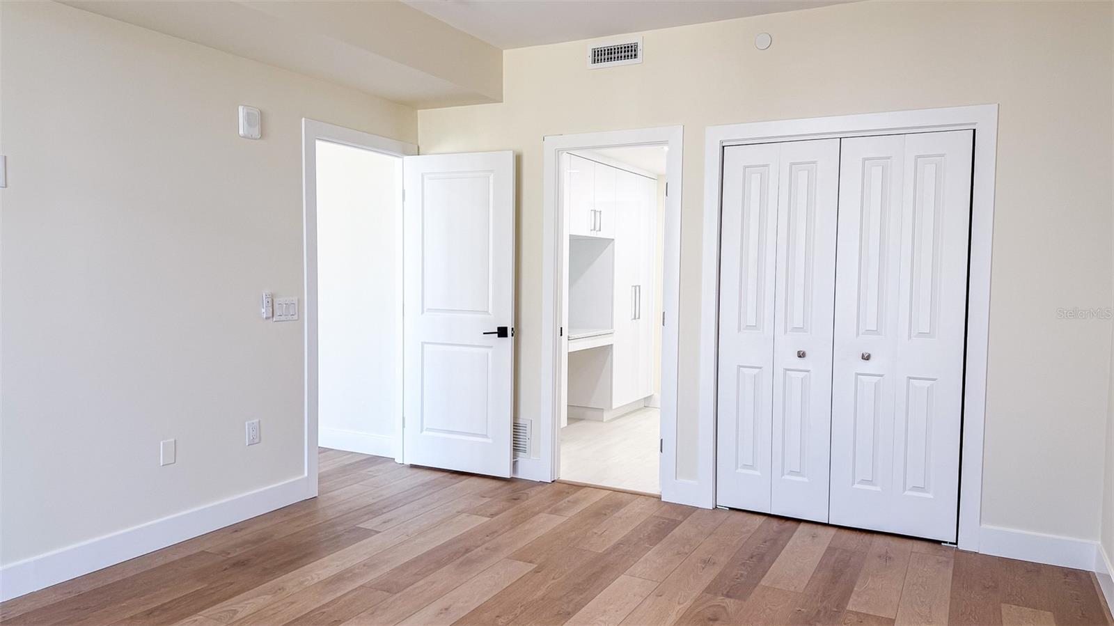 1 BEACH DR SE #2512, ST PETERSBURG, FL, 33701