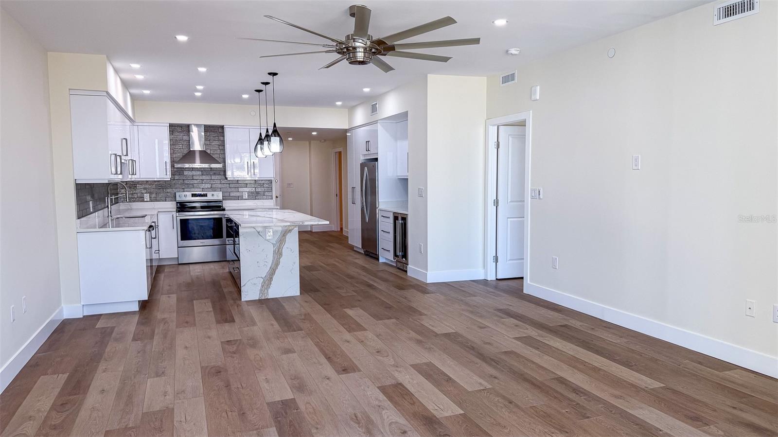 1 BEACH DR SE #2512, ST PETERSBURG, FL, 33701