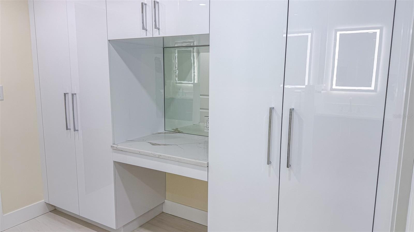 1 BEACH DR SE #2512, ST PETERSBURG, FL, 33701