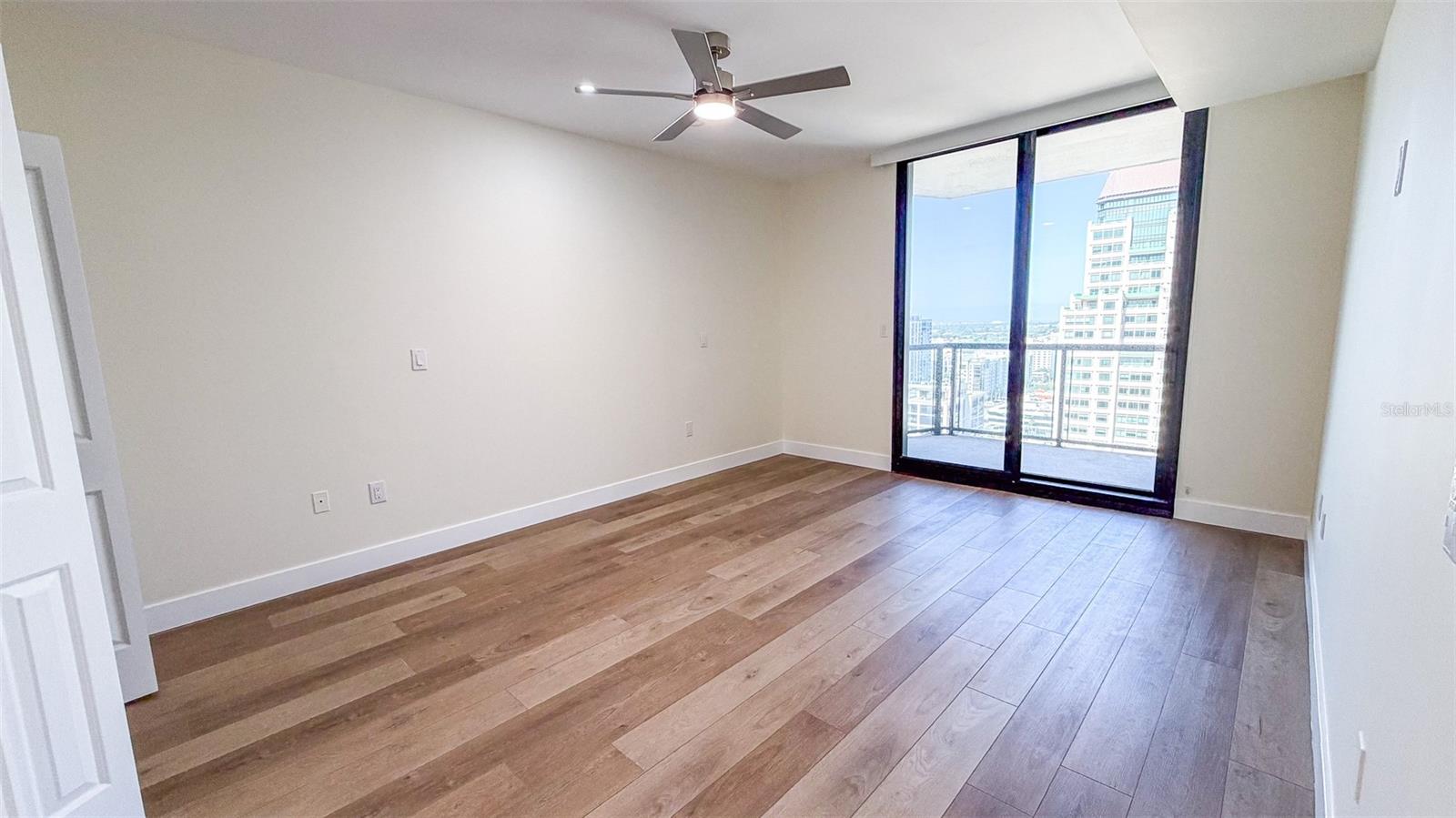 1 BEACH DR SE #2512, ST PETERSBURG, FL, 33701