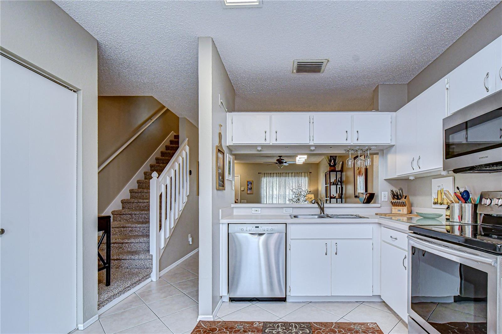 6335 BAYSIDE KEY DR, TAMPA, FL, 33615