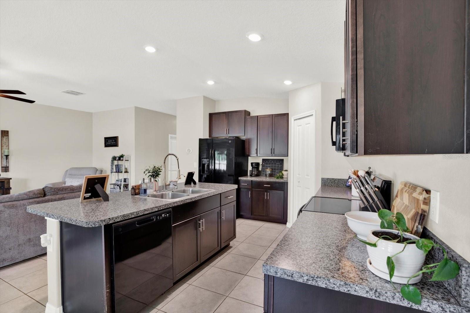 4475 ETERNAL PRINCE DR, SUN CITY CENTER, FL, 33573