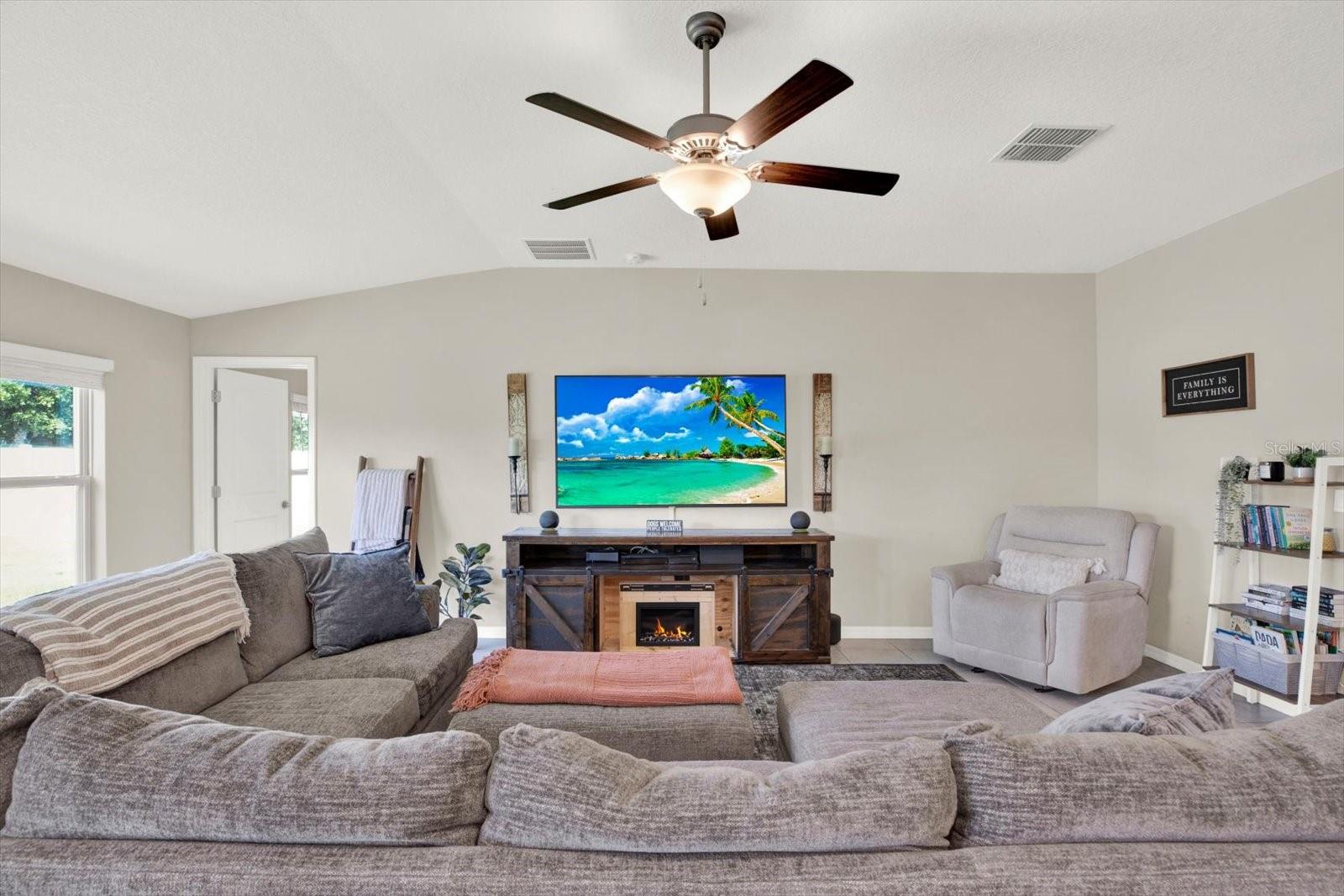 4475 ETERNAL PRINCE DR, SUN CITY CENTER, FL, 33573