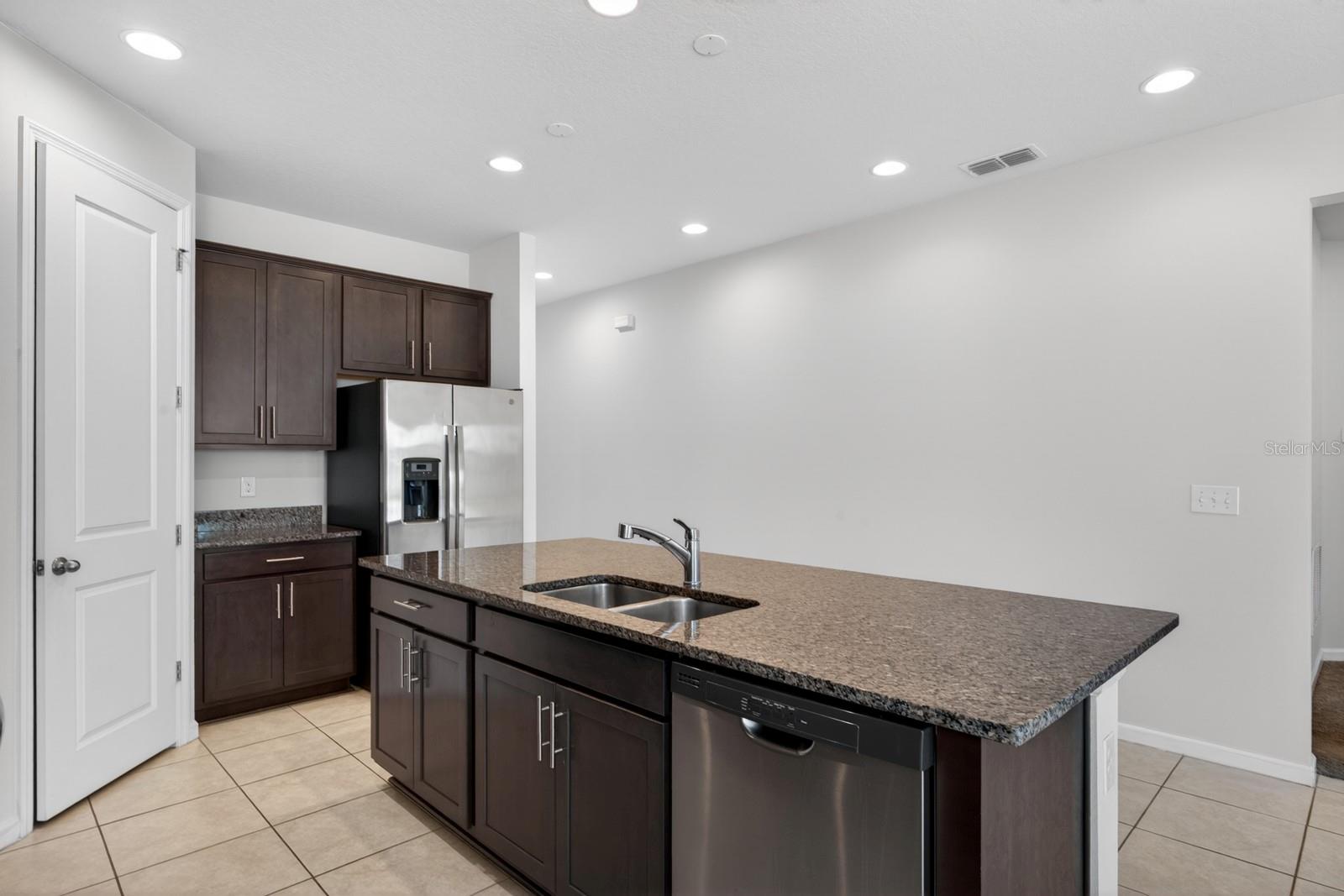 689 MEADOW POINTE DRIVE, HAINES CITY, FL, 33844