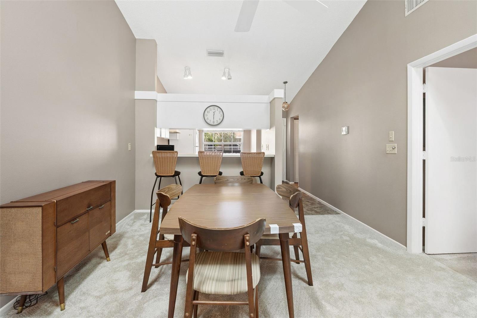 12239 SUN VISTA CT E CT E, TREASURE ISLAND, FL, 33706