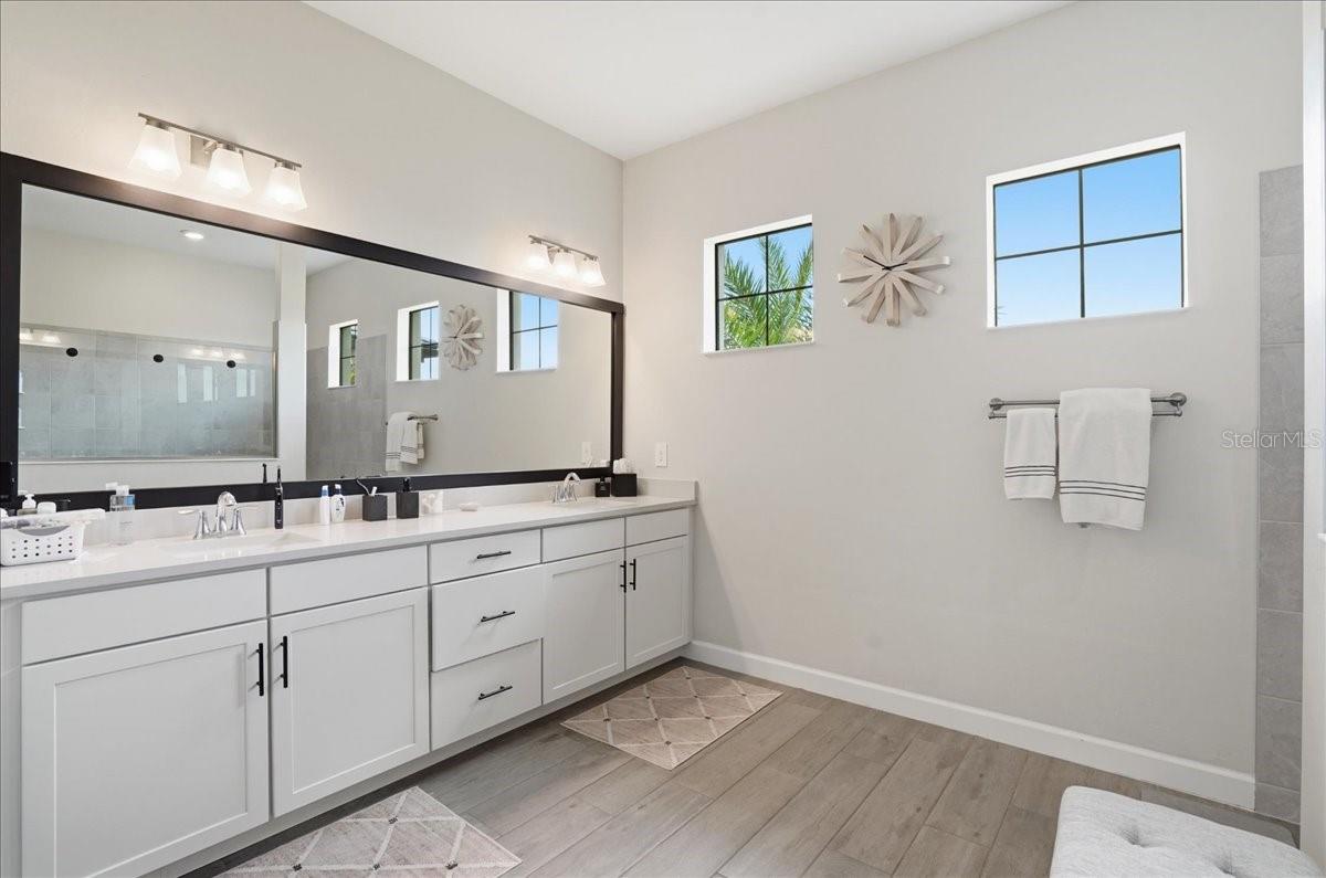 15917 TRADEWIND TER, BRADENTON, FL, 34211