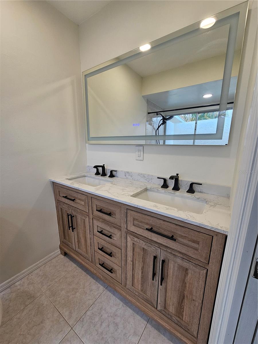 659 N JEFFERSON AVE #659, SARASOTA, FL, 34237