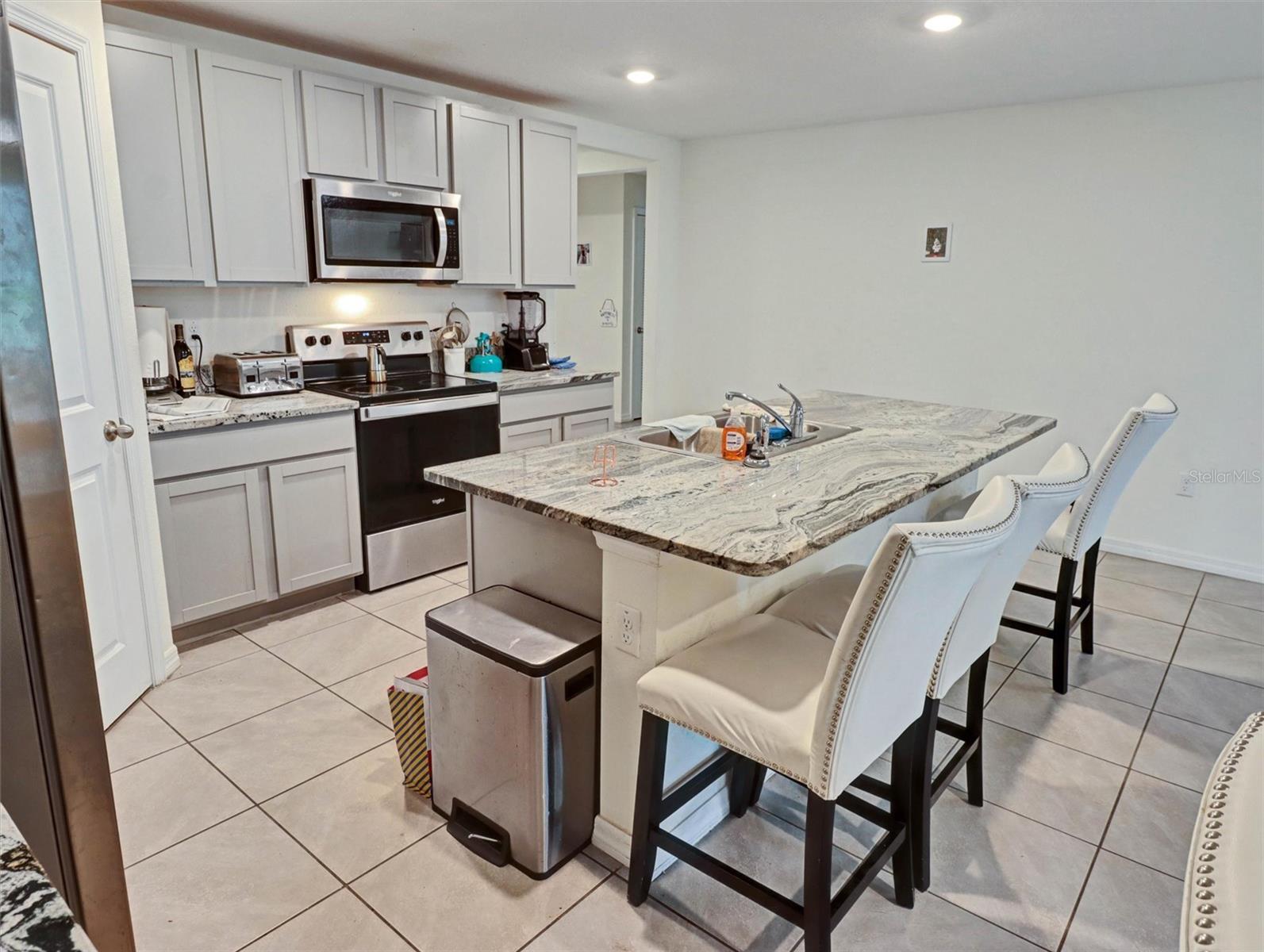 1202 TAHITIAN SUNRISE DR, PLANT CITY, FL, 33565