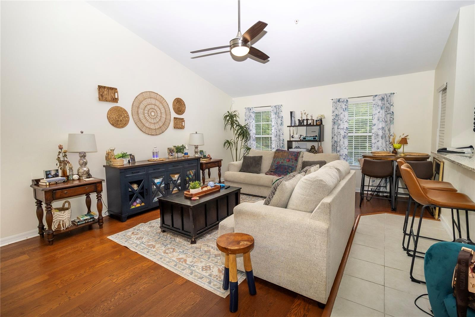 4215 SW 31ST DR #201, GAINESVILLE, FL, 32608