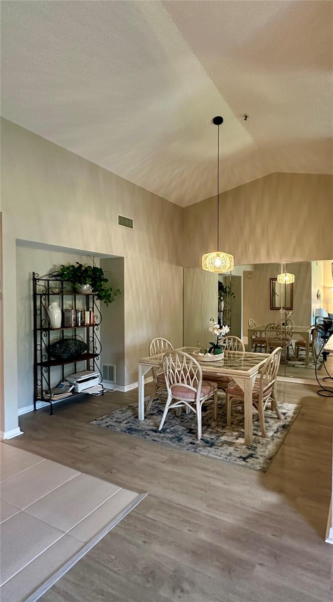 6713 STONE RIVER RD #202, BRADENTON, FL, 34203