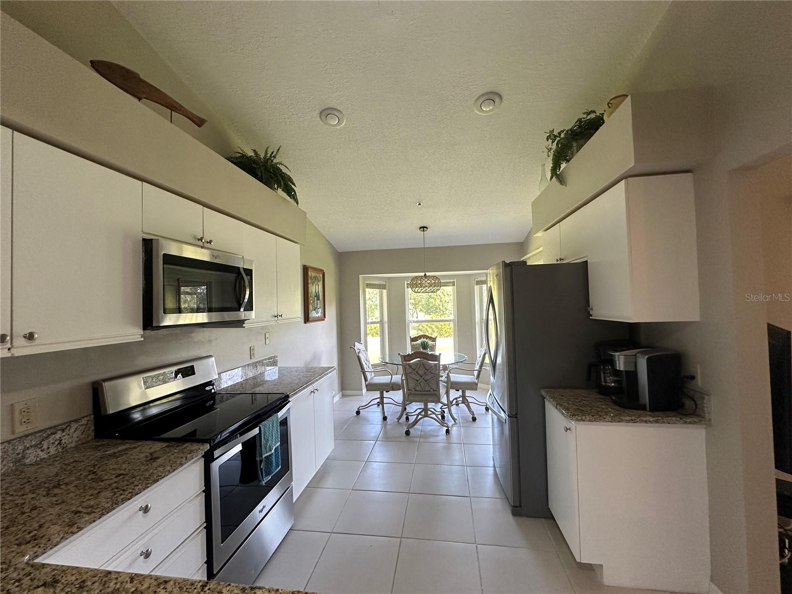 6713 STONE RIVER RD #202, BRADENTON, FL, 34203