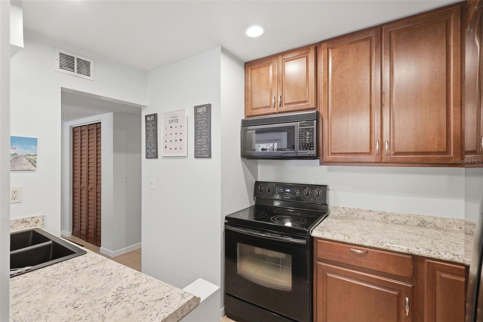 140 ORCHID WOODS CT #13B, DELTONA, FL, 32725