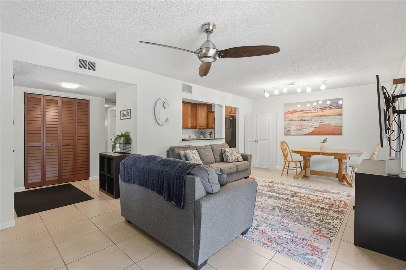 140 ORCHID WOODS CT #13B, DELTONA, FL, 32725