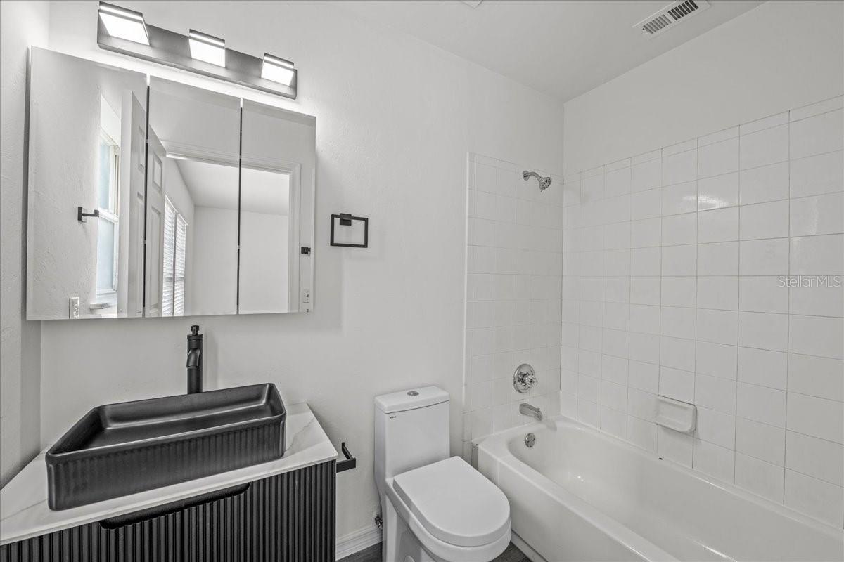 415 NW 10TH ST, GAINESVILLE, FL, 32601